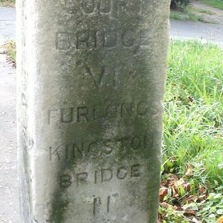 Milestone Opposite Boat House To East Of St Albans Lodge