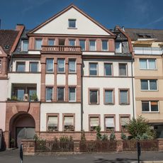 Wohn- und Geschäftshaus