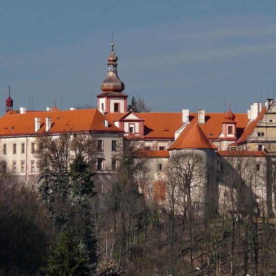 Bělá pod Bezdězem - castle