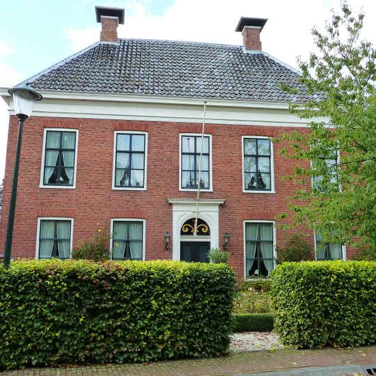 Kerkstraat 1, Middelstum