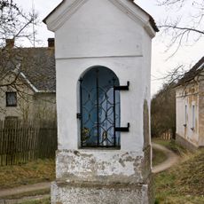 Kaplička severně od Chrástova