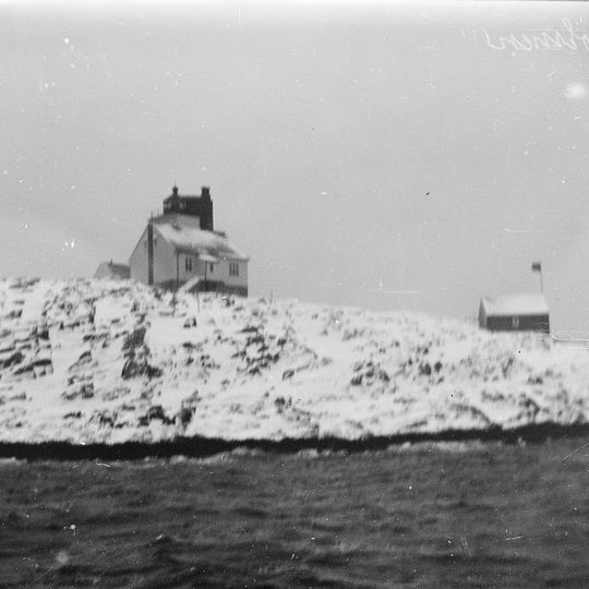 Tennholmen Lighthouse