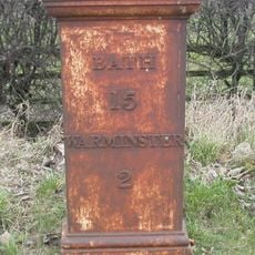 Milestone, Norridge; 10m W jcn bridleway 110m E lay-by