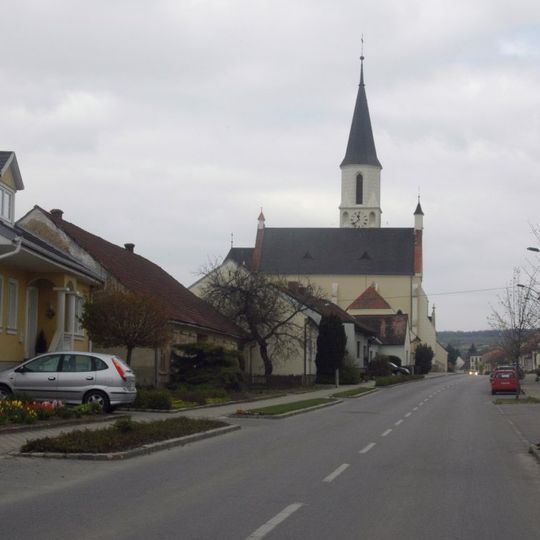 Pfarrkirche Dobermannsdorf