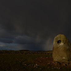 White Cairn,cairn & Hole Stone 400m N of Crows