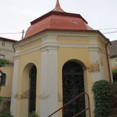 Kaplička nad studánkou (Malé Svatoňovice)