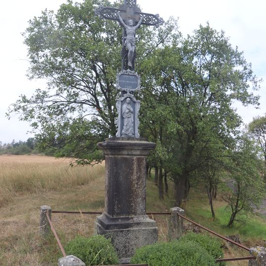 Kříž u cesty severně od Rohů