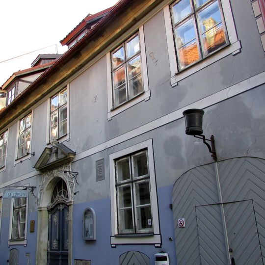 Dzīvojamā ēka Riharda Vāgnera ielā