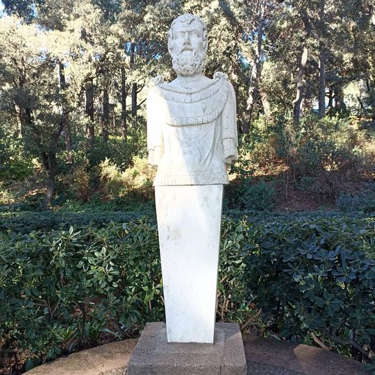 Work of art, sculpture