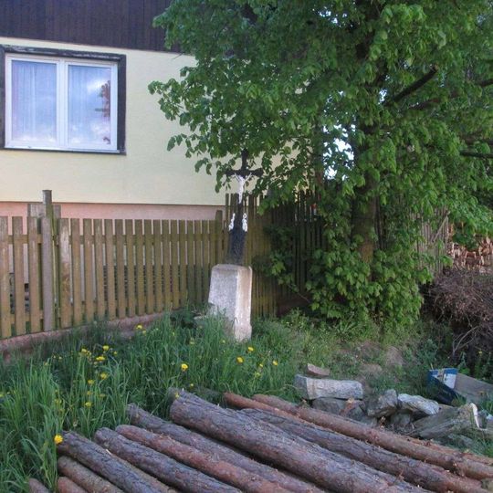 Kříž západně od Hvozdu