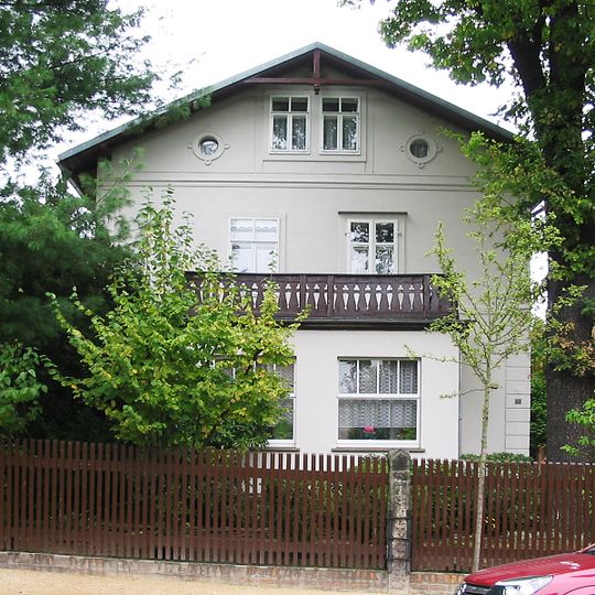 Villa Dr.-Schmincke-Allee 22