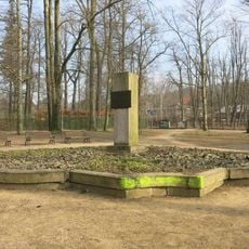 Pomník oslavy 1.máje 1890 v Lidových sadech v Liberci