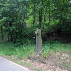 Kříž východně od vrchu V Křenči