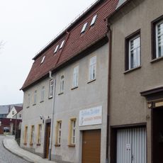 Wohnhaus mit Hinterhaus in geschlossener Bebauung Anger 13