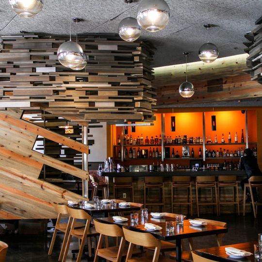 Eight Sushi Lounge