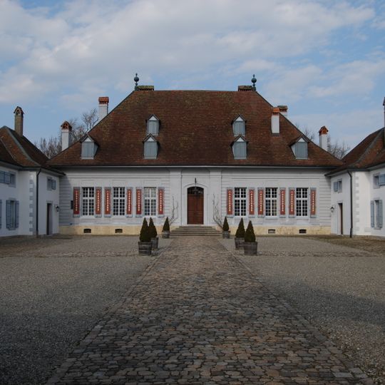 Schloss mit Park und Gartenhaus