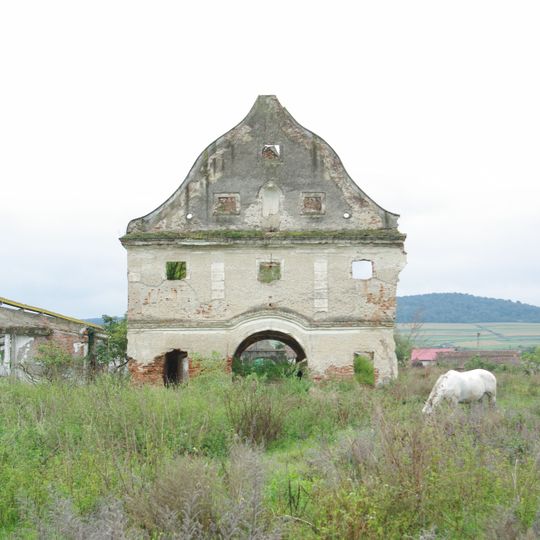 Mikes Castle, Cisteiu de Mureș