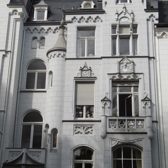 Roonstraße 14