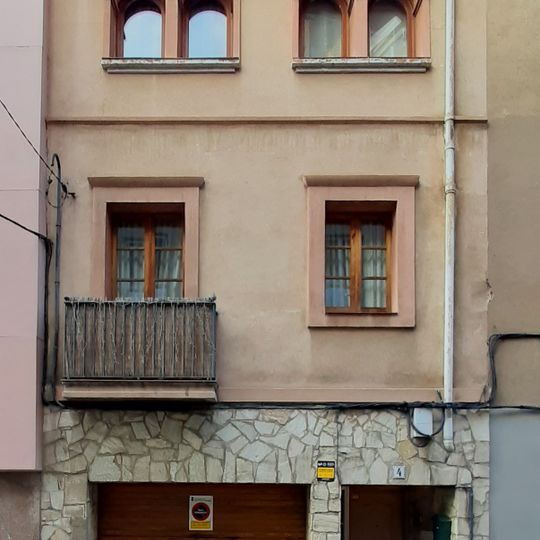 Building in carrer Joan Maragall, 4-6