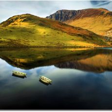 Llyn y Dywarchen
