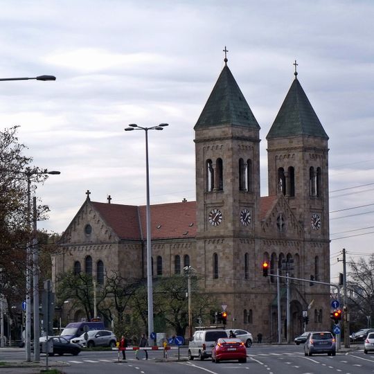 Holy Cross Church, Külsőferencváros