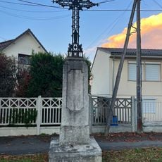 Croix de l'avenue Corot