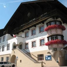 Oberau, Rathaus, Gemeindeamt und Schule