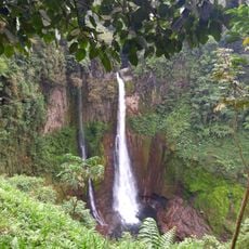 Catarata Del Toro