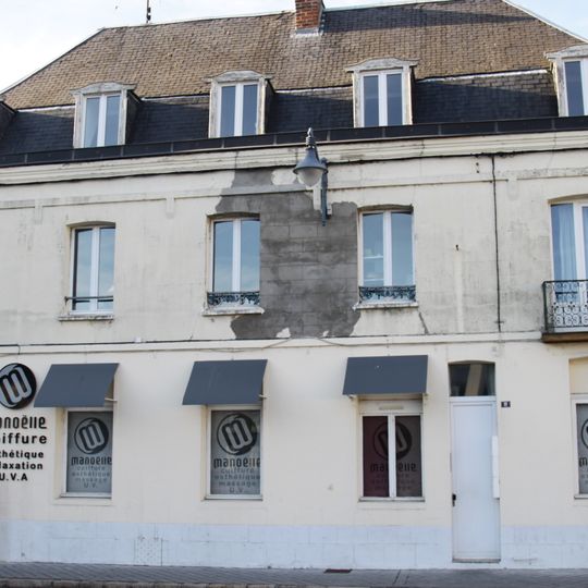 Maison, 8 place Victor-Hugo