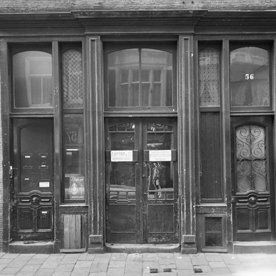 Woonhuis met achterliggend pakhuis