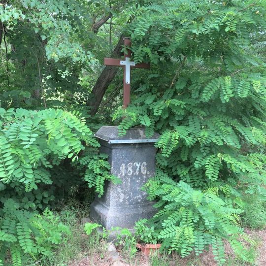 Kříž na severovýchodním okraji Mradic