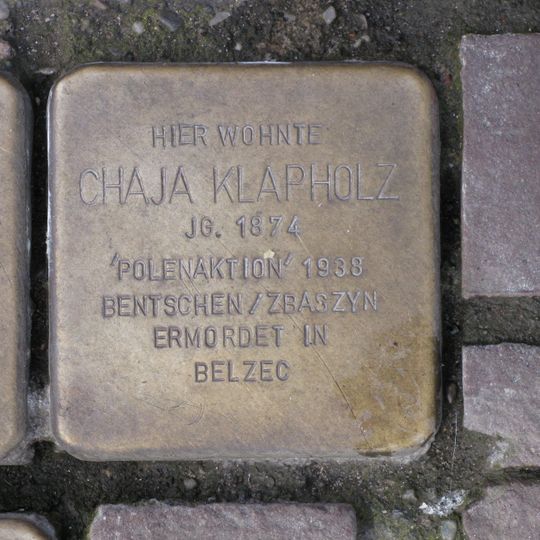 Stolperstein en memoria de Chaja Klapholz