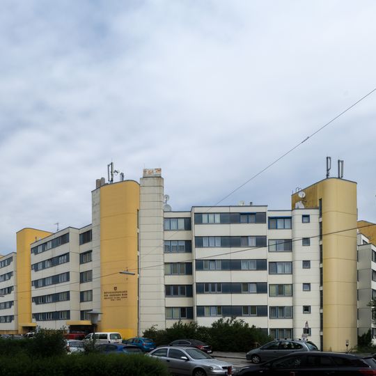 Wohnhausanlage Eisteichstraße 17–27