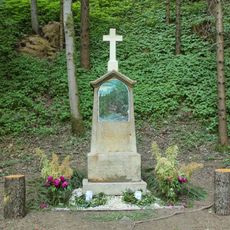 Pomník vozky Jedlí u říčky Nemilky