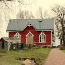 Luvia cemetery chapel