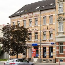 Mietshaus in halboffener Bebauung Schillerstraße 10