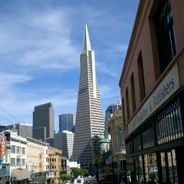 Architektur der ungewöhnlichen Formen: Türme, Spiralen, organische Bauten