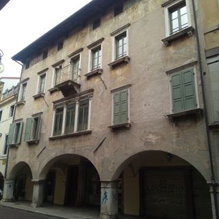 Palazzo Tinghi