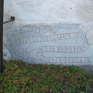 Uppland Runic Inscription 335