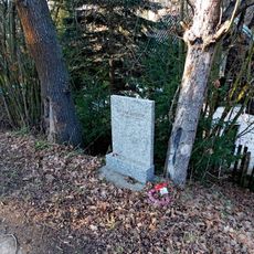 Pomníček Václava Šafaříka v Mnichovicích