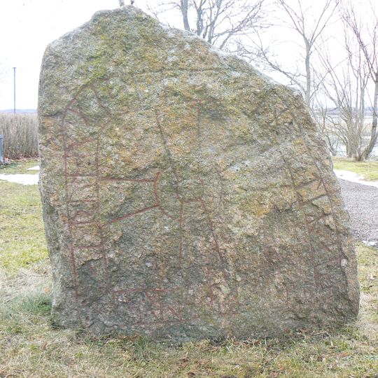 Östergötlands runinskrifter 61