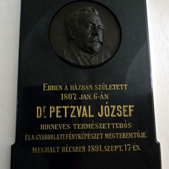 Petzvalovo múzeum, škola, tabuľa pamätná