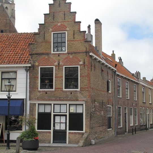 Wellerondom 8, Brielle