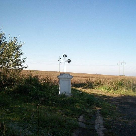 Kříž u Libákovic u rozcestí při cestě do Plevňova