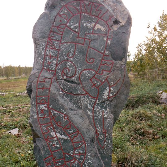 Östergötlands runinskrifter 225