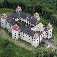 Kaštieľ Halič s areálom, kaštieľ