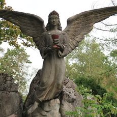 Statue