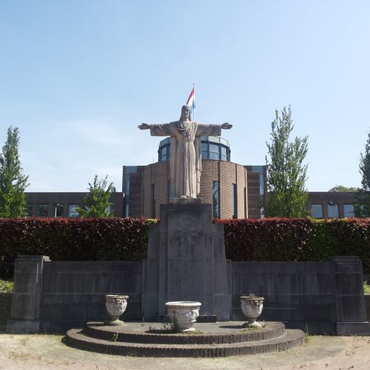 Statue of Sacred Heart of Jesus Christ