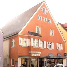 Wohn- und Geschäftshaus