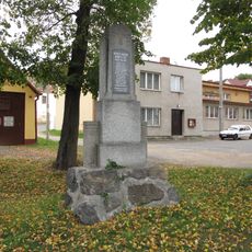 Pomník padlým v Červeném Poříčí
